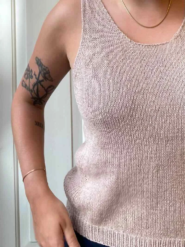 Ane Summer top with rib stitch panels by Önling, knitting pattern Country