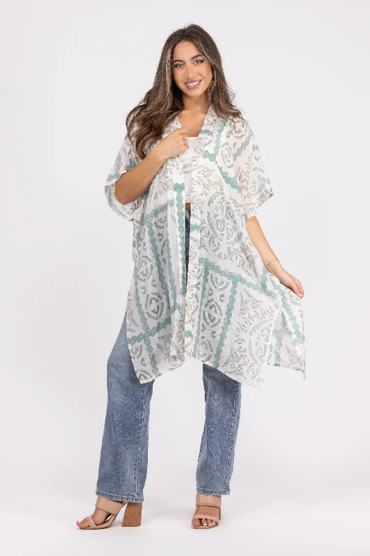 Hidden Gem Women's Short Sleeve Kimono Bold Women's Animal Print