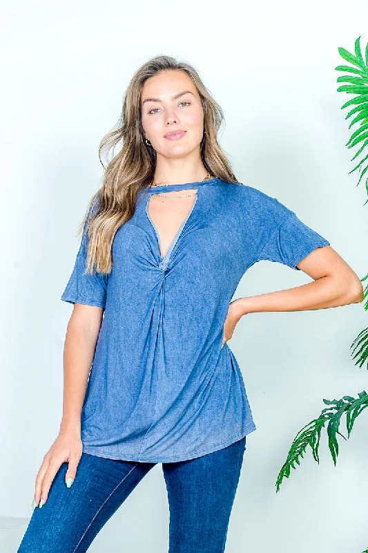 Relaxed Fit Keyhole Crew Neck Short Sleeve Tee with Cutout V Plunge Twist Tied Front (HT8032) Scandinavian Relaxed Fit Keyhole Crew Neck Short Sleeve Tee with Cutout V Plunge Twist Tied Front (HT8032) Scandinavian