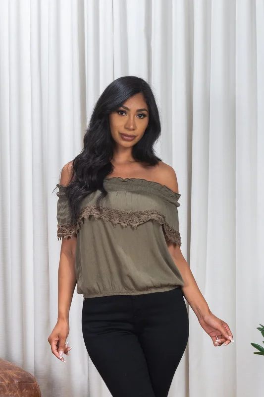Off The shoulder Top w/Lace hem and elastic on waist (161216) Artistic Women's Avant - 