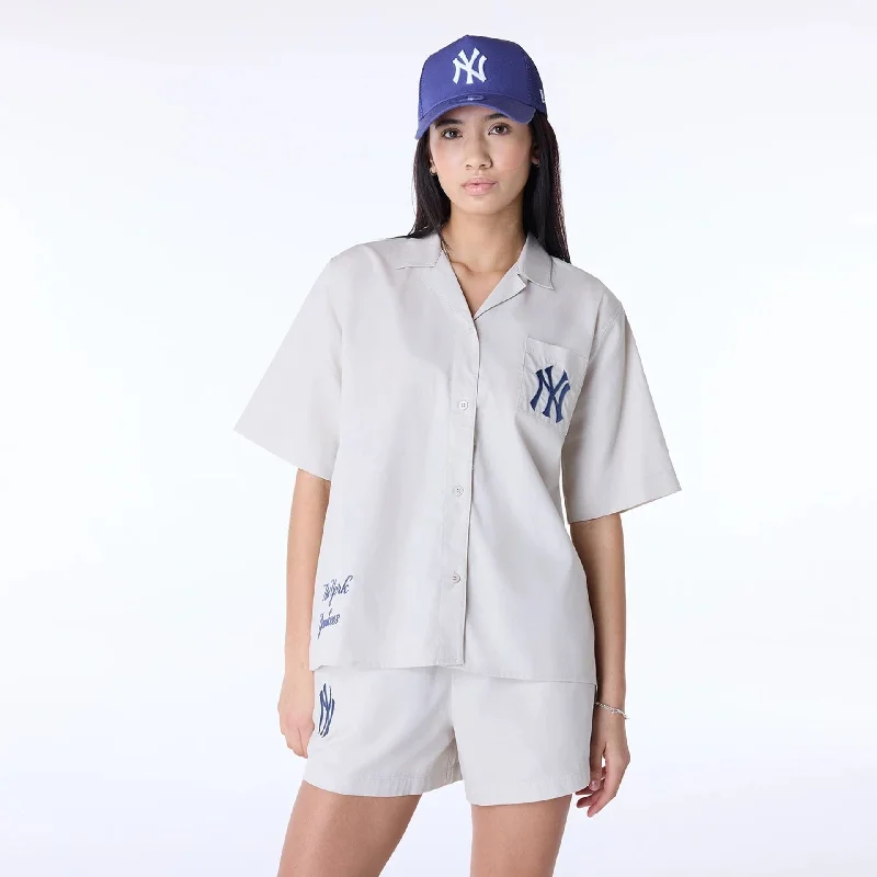 New York Yankees Womens MLB Script Revere Cream T-Shirt