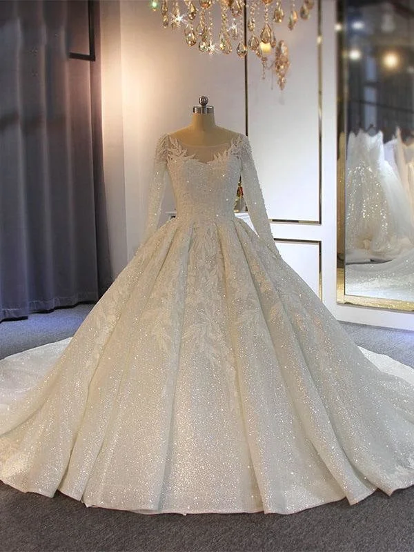 O-Neck Long Sleeves Lace-Up Ball Gown Wedding Dresses with Train Bold Women's Statement