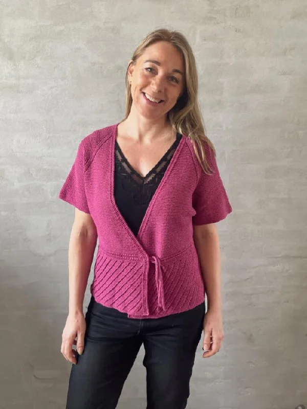 Lido wrap cardigan by Hanne Falkenberg, knitting pattern Refined Women's 