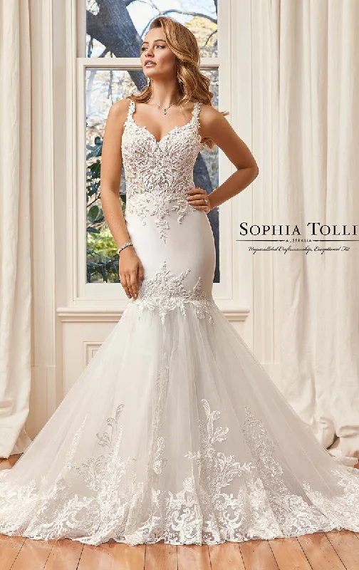 Nicola - Y11941A Bold Women's Statement