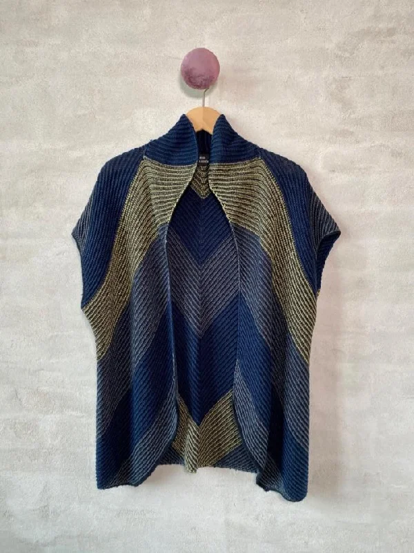 Blues vest by Hanne Falkenberg, No 21 knitting kit Contemporary 