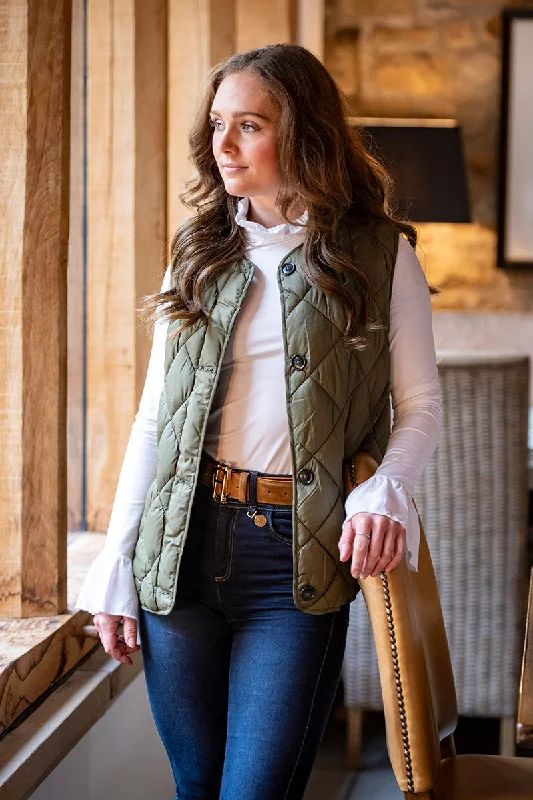 Shop the Look: Comfortable Layers Bold Women's Statement