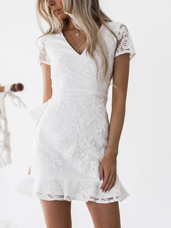 Wholesale White V-Neck Short Sleeve Lace Zip Back Bowknot Ruffle Hem Mini Dresses